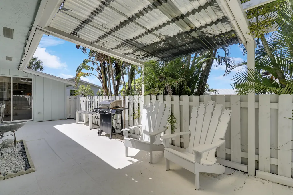 1329 Chippewa Street Jupiter FL 33458