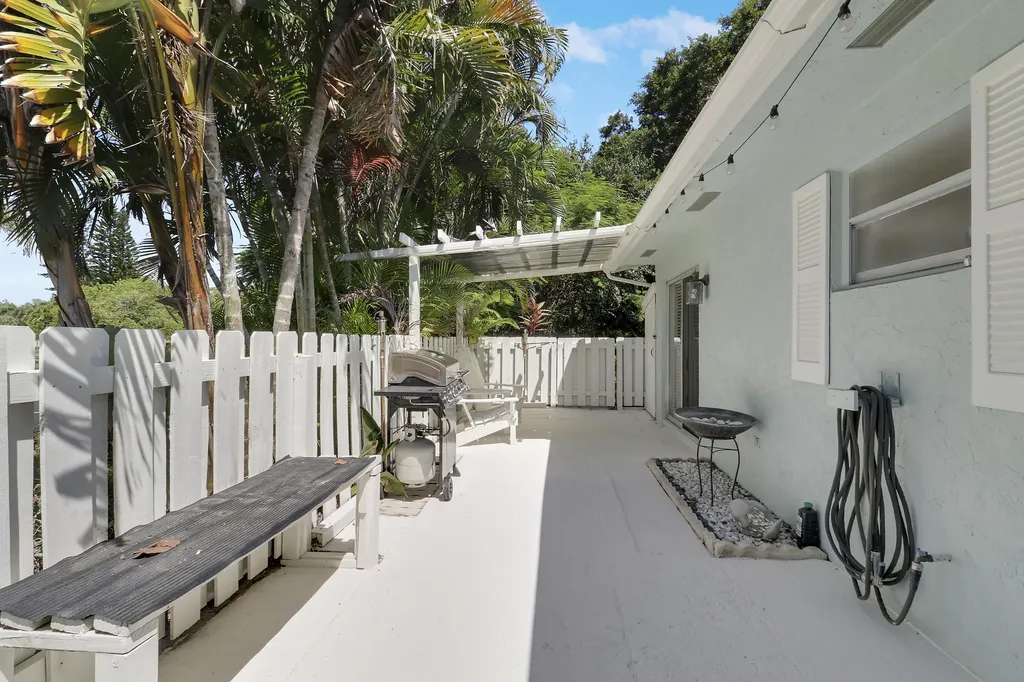 1329 Chippewa Street Jupiter FL 33458