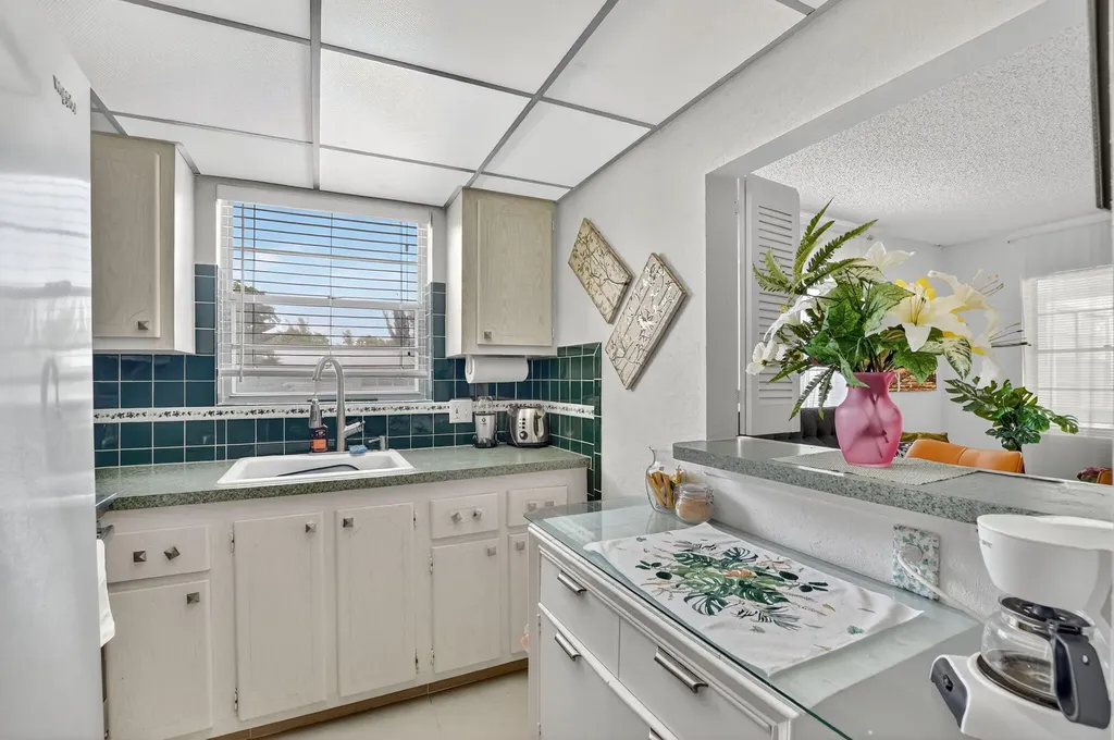 425 Durham N Deerfield Beach FL 33442