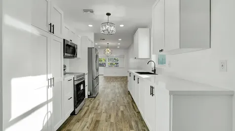 11 NW 117th Street Miami FL 33168