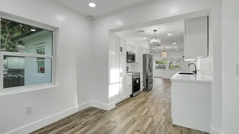 11 NW 117th Street Miami FL 33168