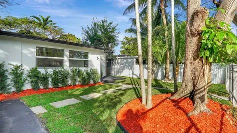 11 NW 117th Street Miami FL 33168