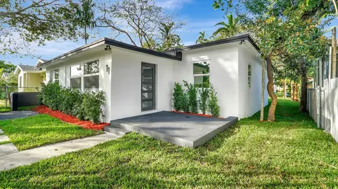 11 NW 117th Street Miami FL 33168