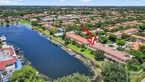 6806 Via Regina Boca Raton FL 33433