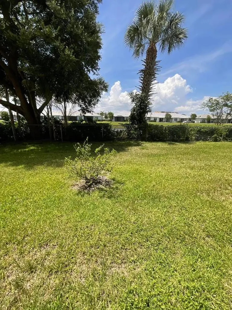25 Abbey 101 Lane Delray Beach FL 33446