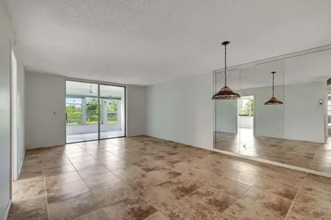 25 Abbey 101 Lane Delray Beach FL 33446