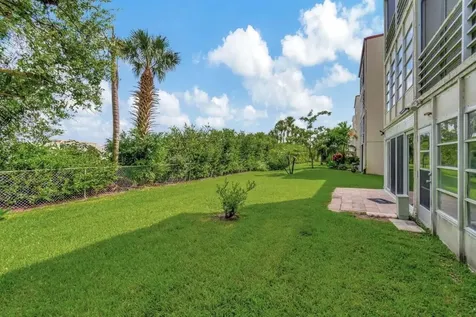 25 Abbey 101 Lane Delray Beach FL 33446