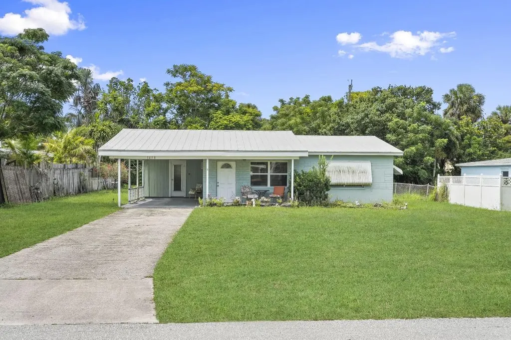 1658 NE Sunview Terrace Jensen Beach FL 34957