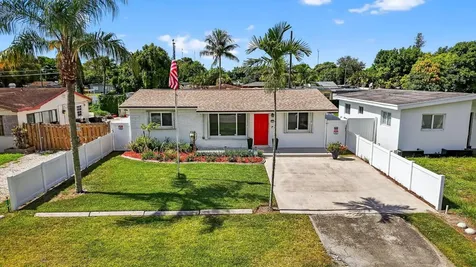6360 Plunkett Street Hollywood FL 33023