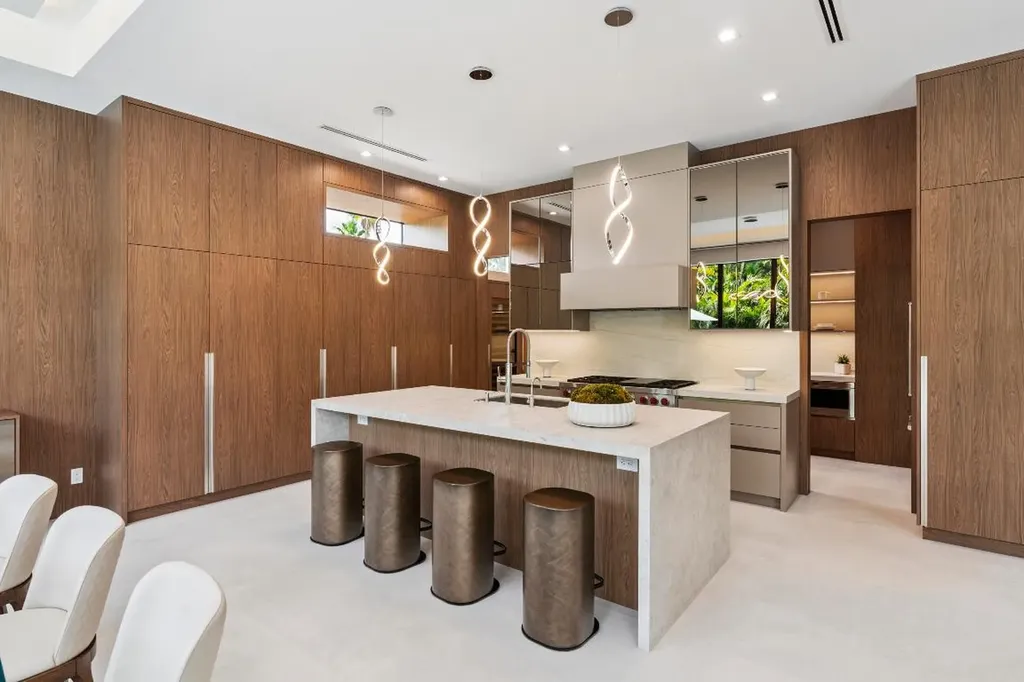 354 NE 4th Street Boca Raton FL 33432