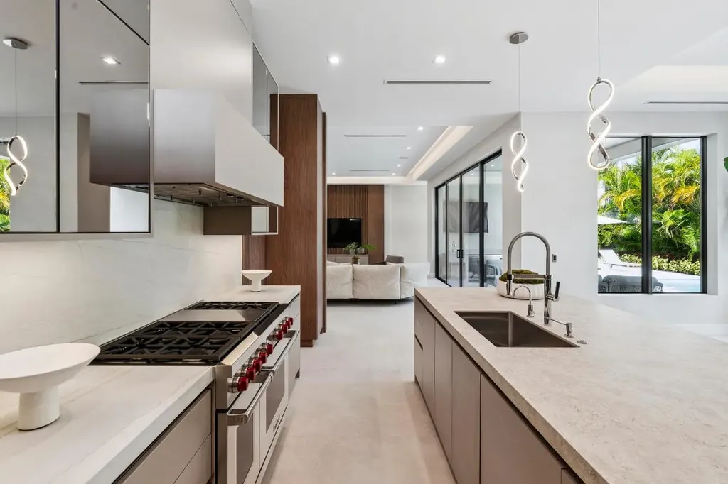 354 NE 4th Street Boca Raton FL 33432