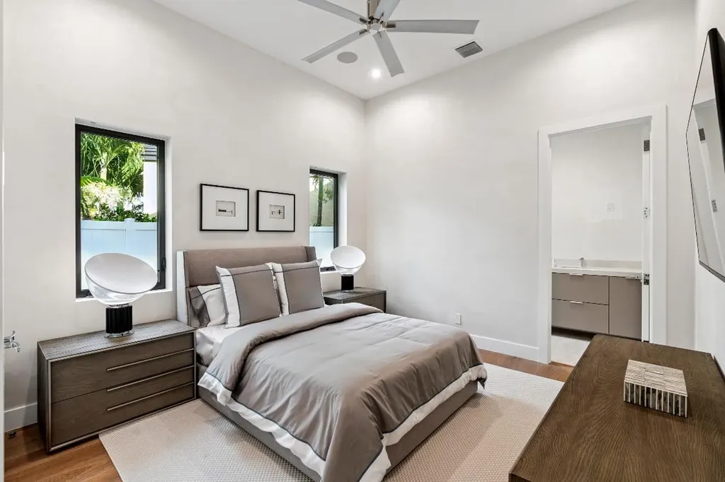 354 NE 4th Street Boca Raton FL 33432