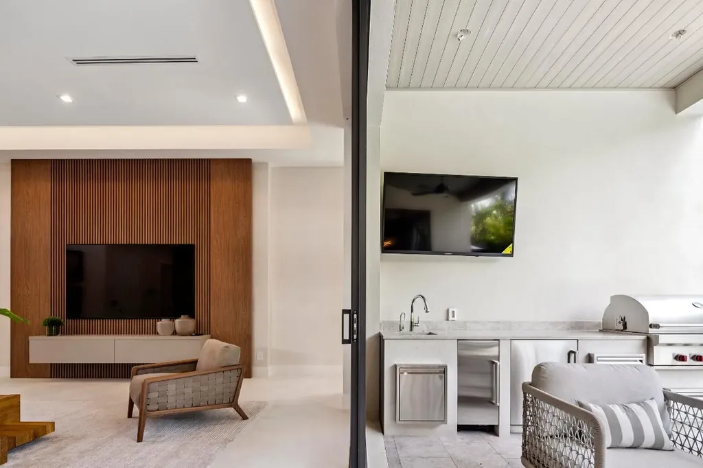 354 NE 4th Street Boca Raton FL 33432