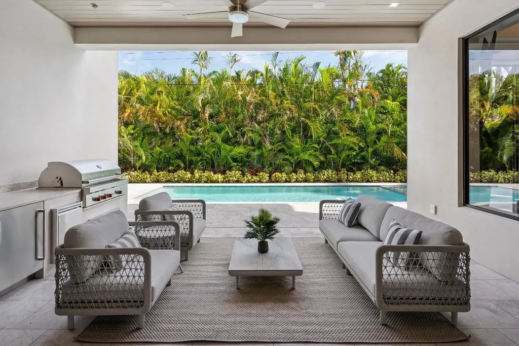 354 NE 4th Street Boca Raton FL 33432