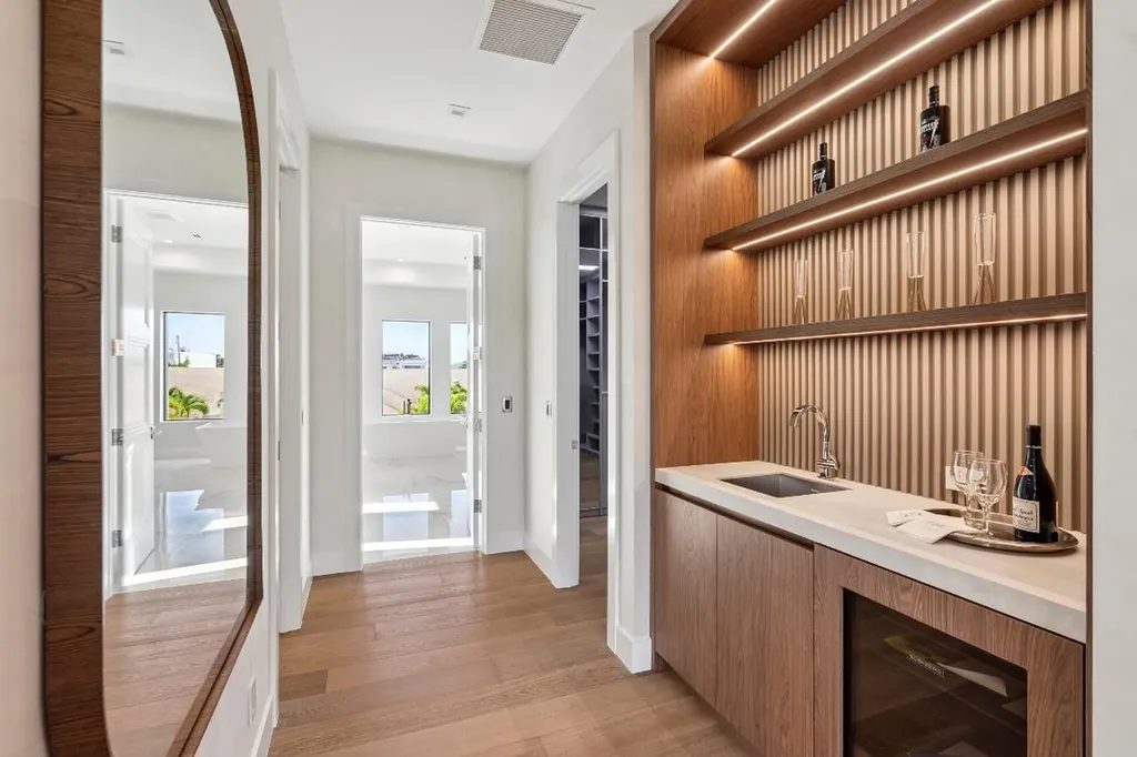 354 NE 4th Street Boca Raton FL 33432