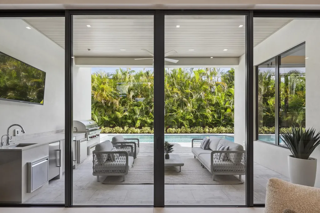 354 NE 4th Street Boca Raton FL 33432