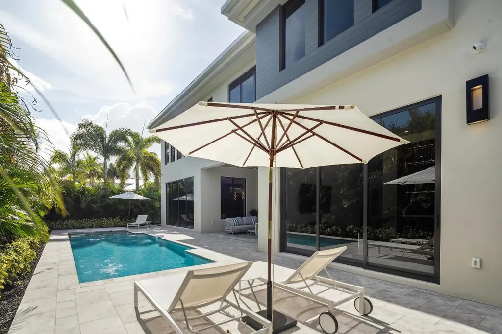 354 NE 4th Street Boca Raton FL 33432