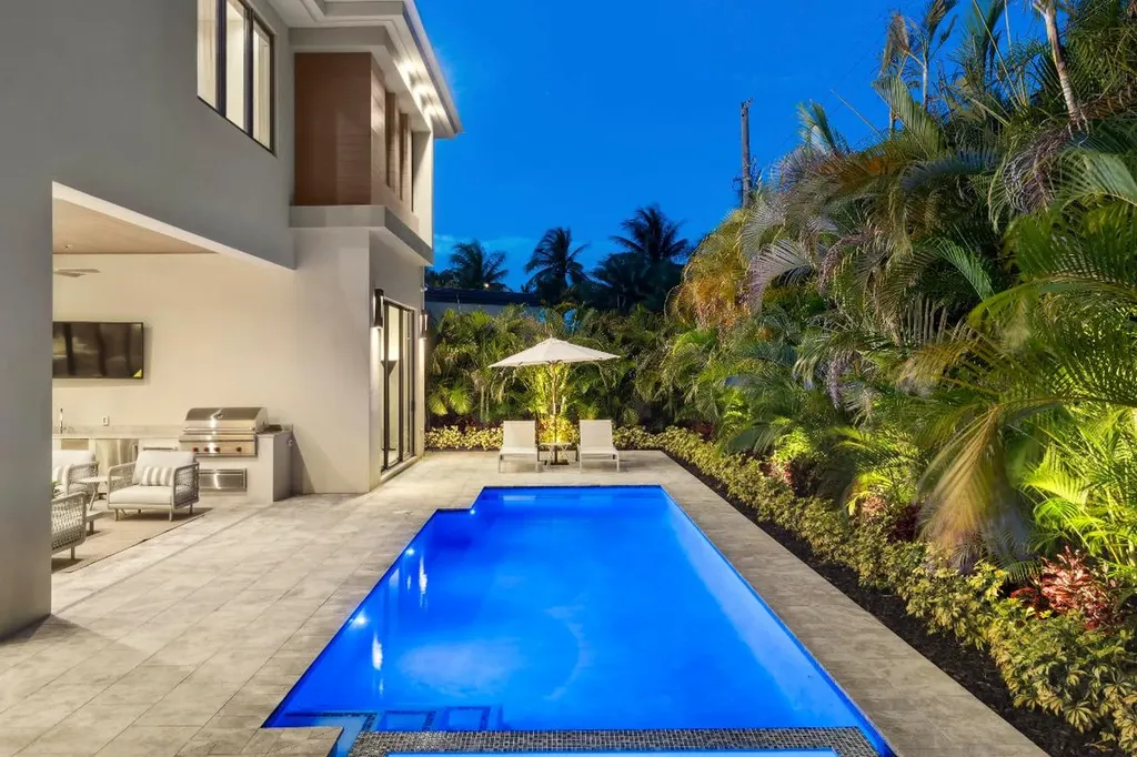 354 NE 4th Street Boca Raton FL 33432