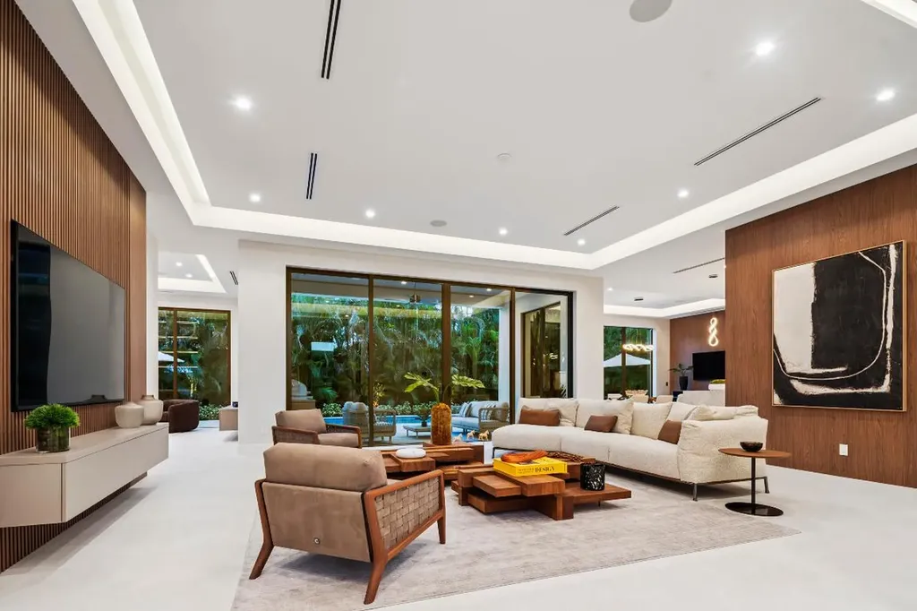 354 NE 4th Street Boca Raton FL 33432