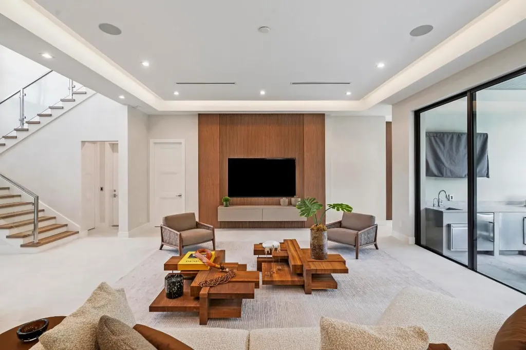 354 NE 4th Street Boca Raton FL 33432