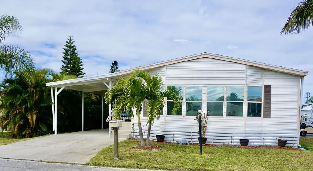 8 Andalusia Lane Port St Lucie FL 34952