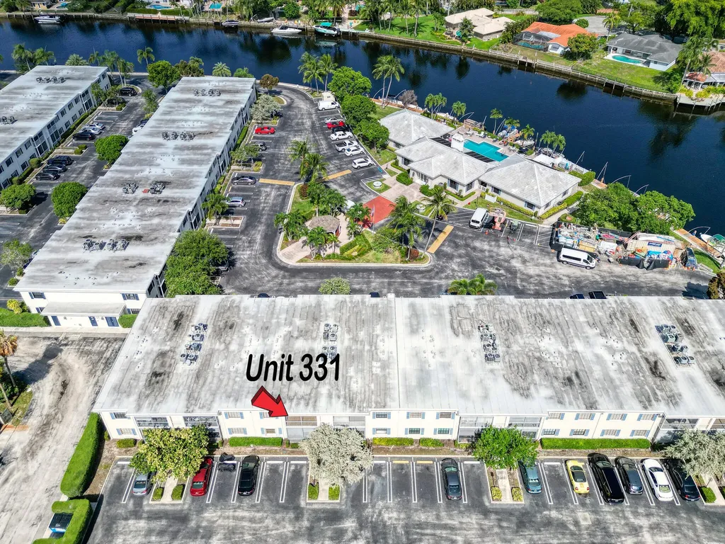 130 Cypress Club Drive Pompano Beach FL 33060