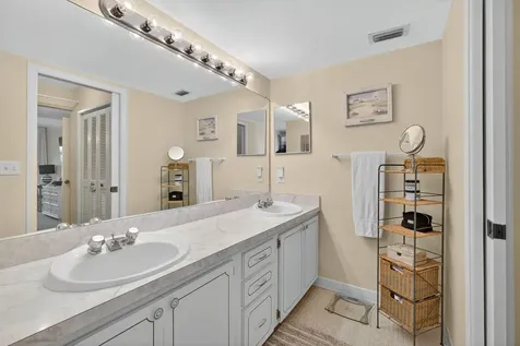 20 SE Turtle Creek Drive Tequesta FL 33469