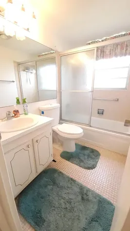 147 Bedford F West Palm Beach FL 33417