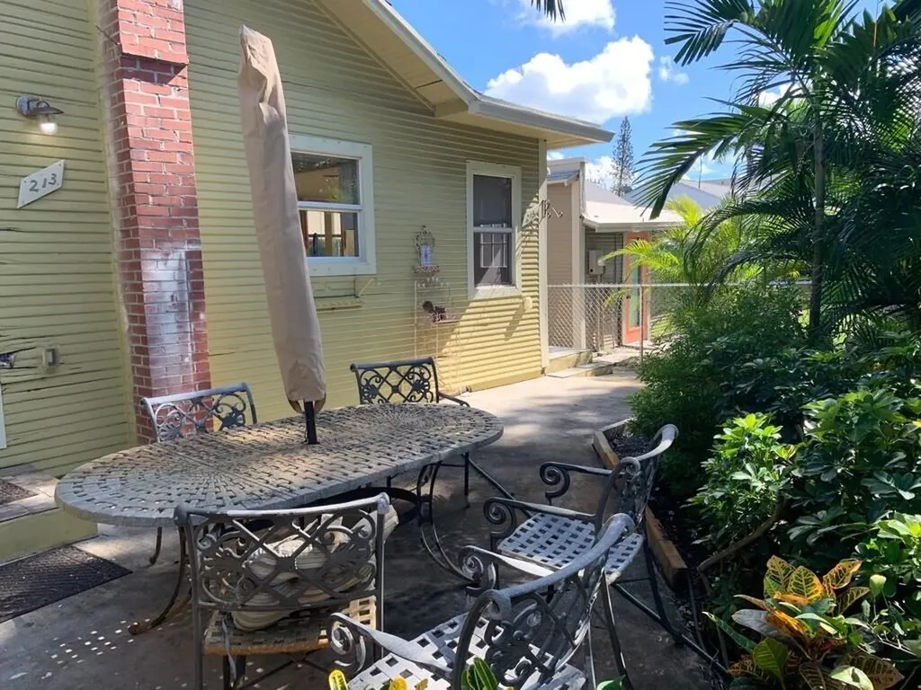 213-215 S Ocean Breeze Lake Worth Beach FL 33460