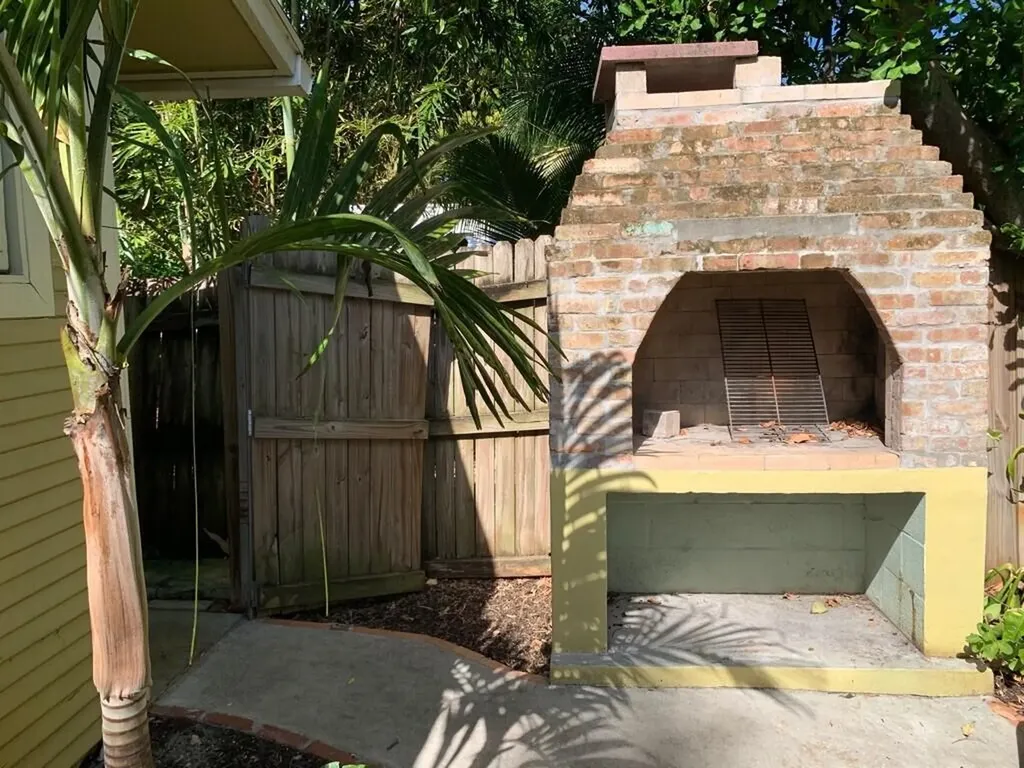 213-215 S Ocean Breeze Lake Worth Beach FL 33460