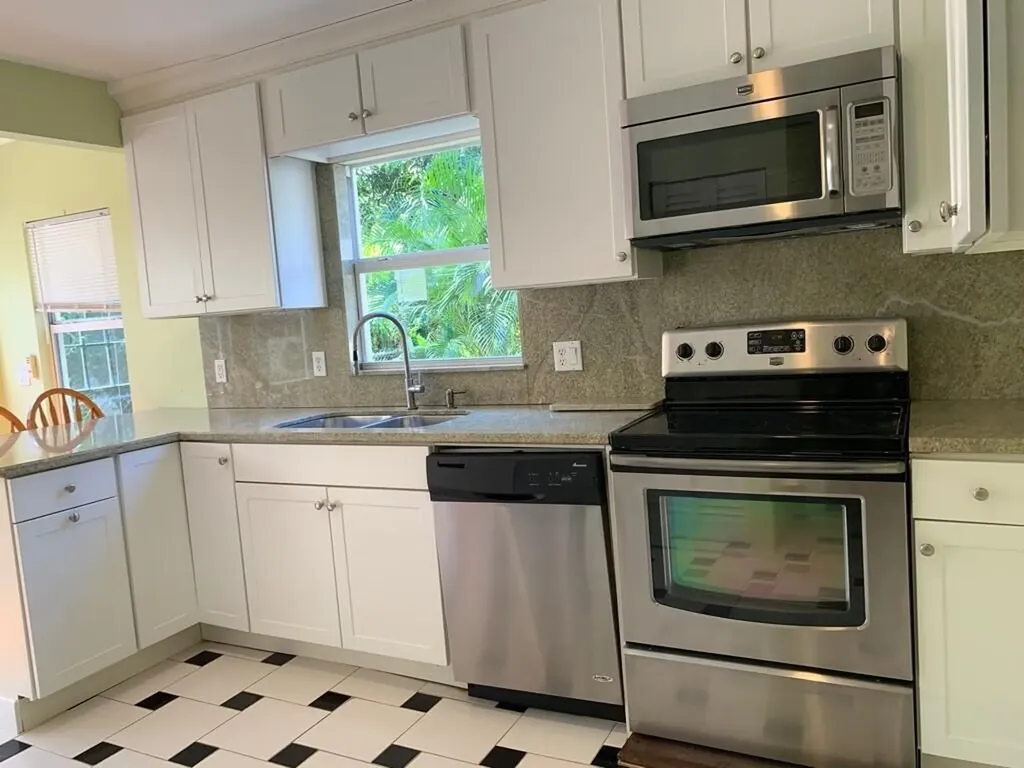 213-215 S Ocean Breeze Lake Worth Beach FL 33460