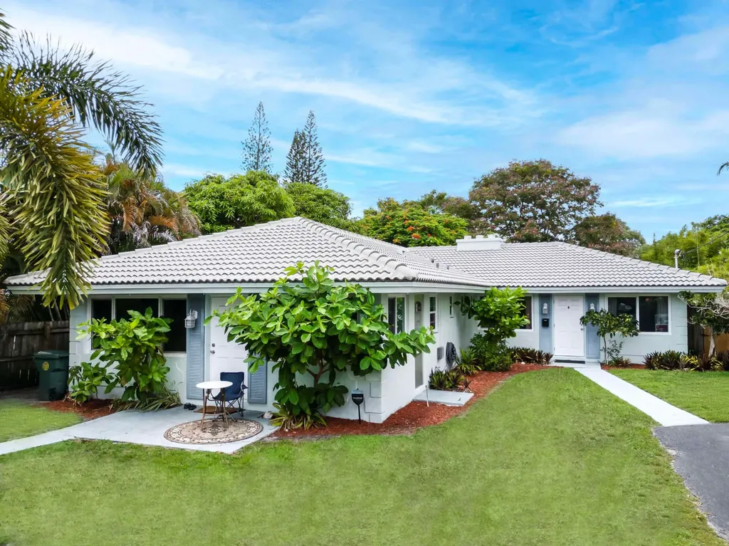 1680 NE 34th Lane Oakland Park FL 33334