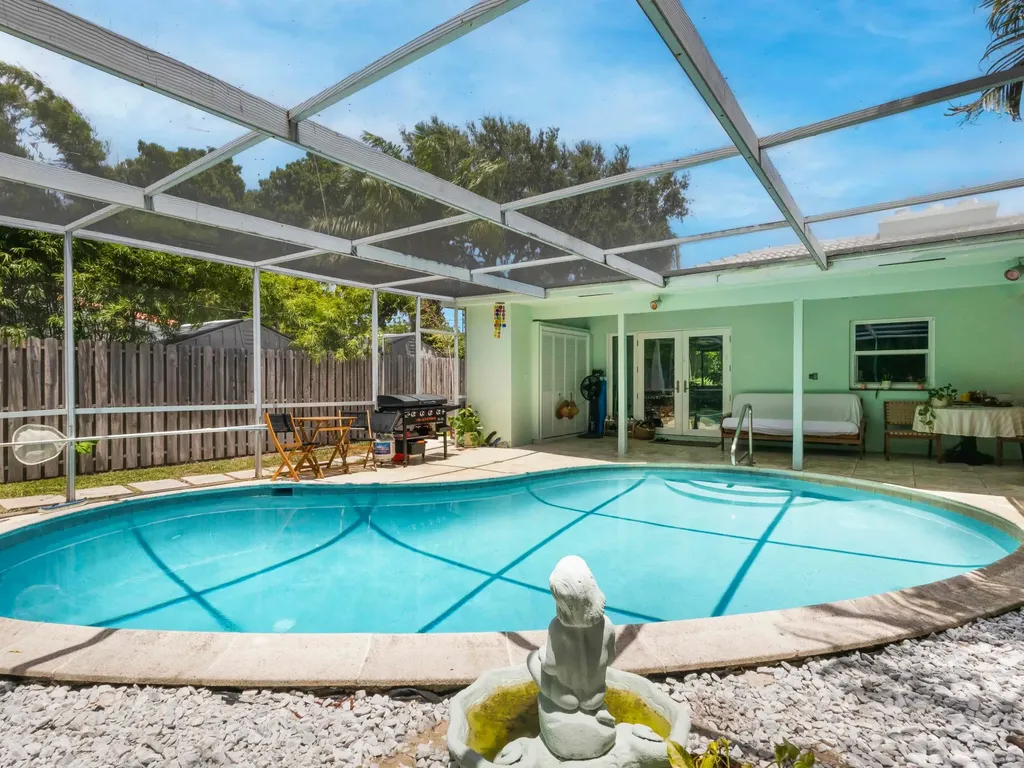 1680 NE 34th Lane Oakland Park FL 33334