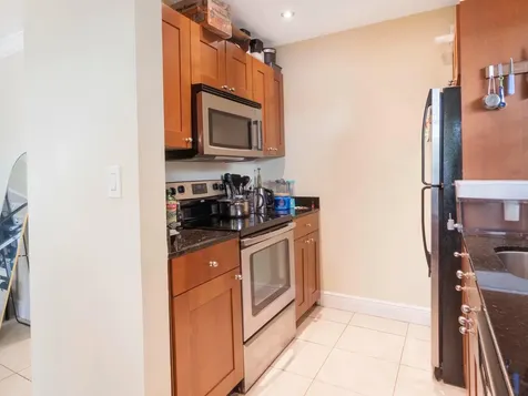 1680 NE 34th Lane Oakland Park FL 33334