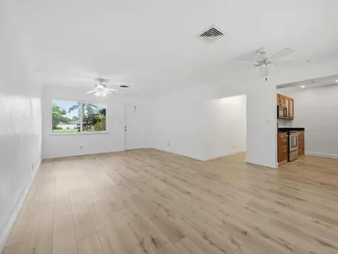 1680 NE 34th Lane Oakland Park FL 33334