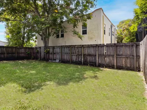 1680 NE 34th Lane Oakland Park FL 33334
