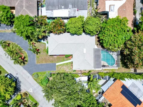 1680 NE 34th Lane Oakland Park FL 33334