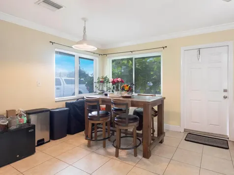 1680 NE 34th Lane Oakland Park FL 33334