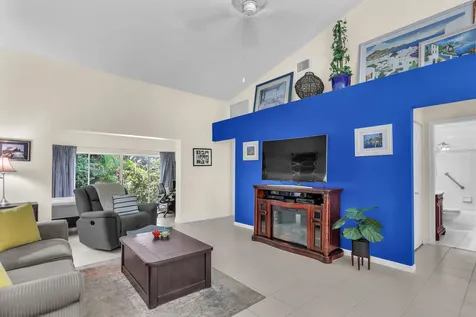 11006 SE Sea Pines Circle Hobe Sound FL 33455