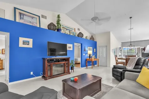 11006 SE Sea Pines Circle Hobe Sound FL 33455