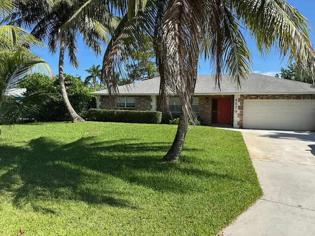 4570 Barrett Street Delray Beach FL 33445
