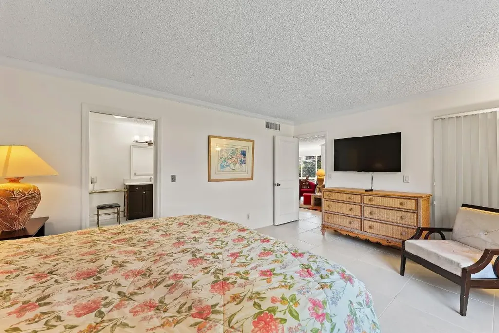 527 Brackenwood Place Palm Beach Gardens FL 33418