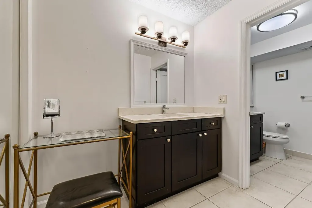 527 Brackenwood Place Palm Beach Gardens FL 33418