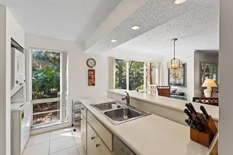 527 Brackenwood Place Palm Beach Gardens FL 33418