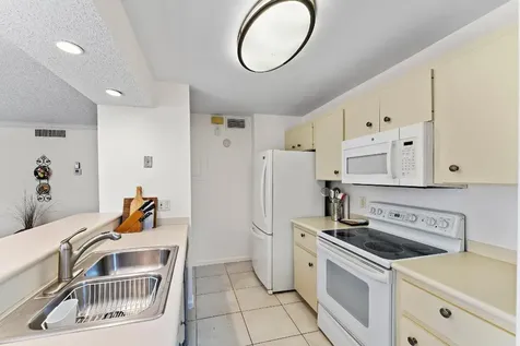 527 Brackenwood Place Palm Beach Gardens FL 33418