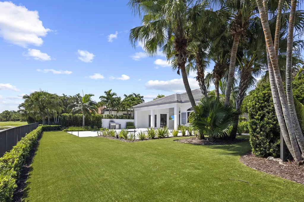 118 N Village Way Jupiter FL 33458