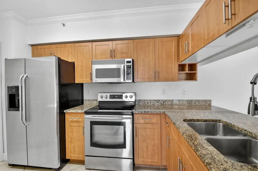 6511 Emerald Dunes Drive West Palm Beach FL 33411