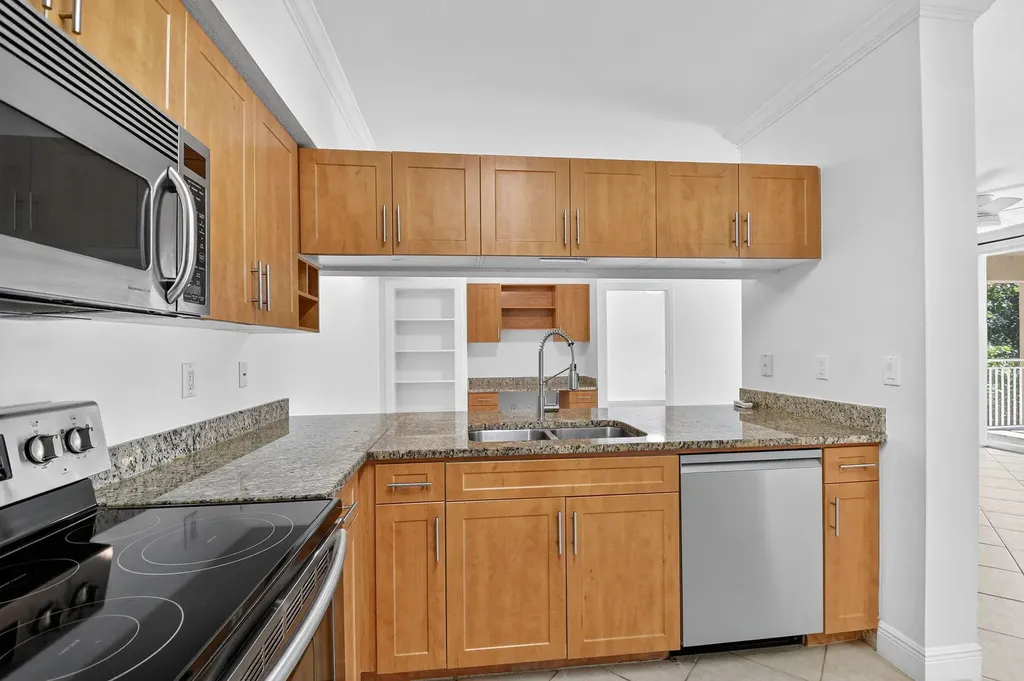 6511 Emerald Dunes Drive West Palm Beach FL 33411