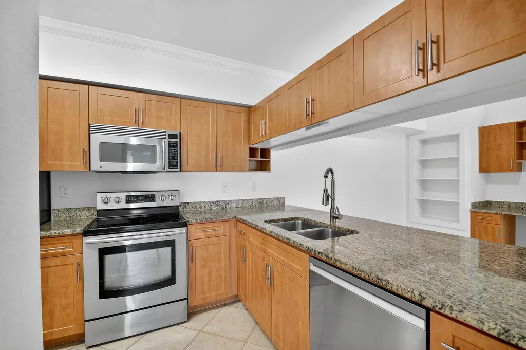 6511 Emerald Dunes Drive West Palm Beach FL 33411