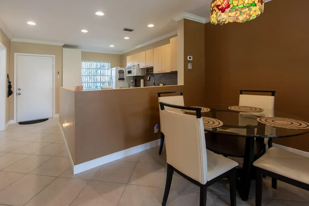 8666 Bella Vista Drive Boca Raton FL 33433